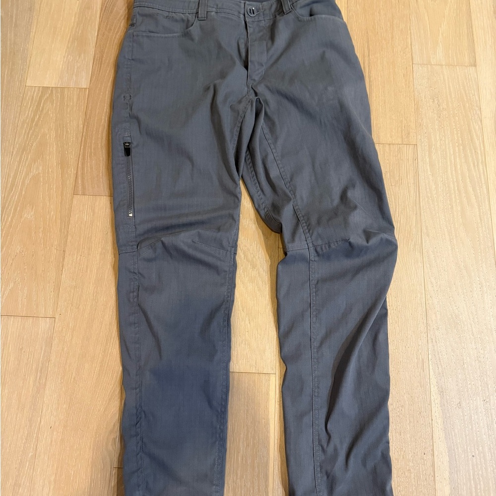 Men's Under Armour Gray Chino Tech Tactical Pants. 32.
